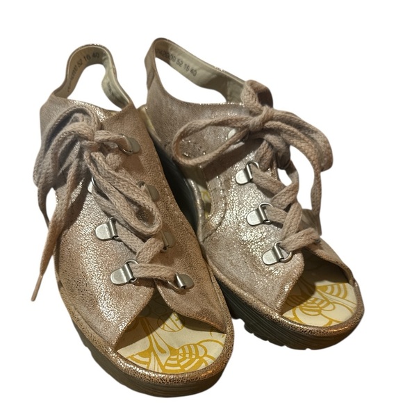 Fly London Lace-up Metallic Leather Wedge Peep Toe Sandals Gold Rose Sz 40 - Picture 1 of 10